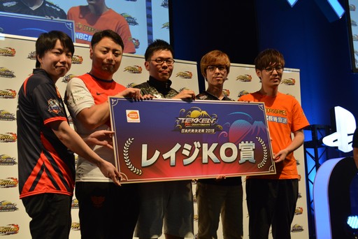 画像ギャラリー No.014のサムネイル画像 / ［TGS 2019］「鉄拳プロチャンピオンシップ 日本代表決定戦 2019」を制したタケ。選手の勝因とは。大会レポートと囲みインタビューを掲載