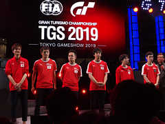 ［TGS 2019］一遊入魂「グランツーリスモSPORT」，手に汗握る熱い展開となったエキシビションレースの模様をレポート