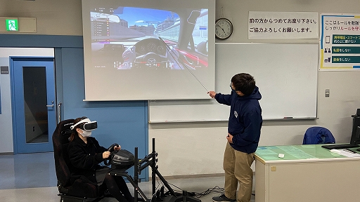 画像ギャラリー No.015のサムネイル画像 / 「グランツーリスモSPORT」を使用した安全運転講習イベントが12月11日と19日に滋賀県の自動車教習所で開催に