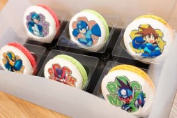 画像ギャラリー No.004のサムネイル画像 / 「ロックマン」シリーズのプリントケーキ＆マカロンが本日発売