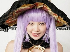 「デモンゲイズ2」セクシーな歌姫デモンに扮した夢アド・京佳さんが編集部で“革命”を起こすためにやって来ました！