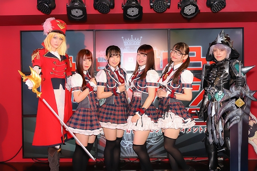 画像ギャラリー No.001のサムネイル画像 / 「セブンナイツ」AKIHABARA バックステージpassとのコラボカフェをレポート。OP主題歌のカバーライブまで楽しめる！ ひと味違った内容はファン必見