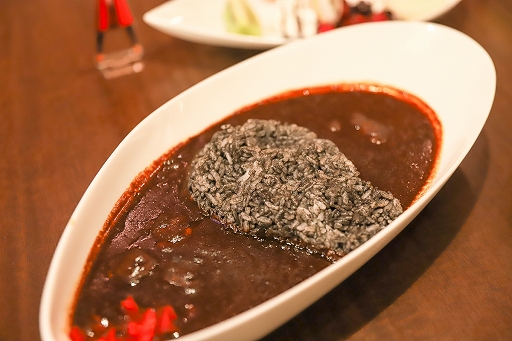画像ギャラリー No.016のサムネイル画像 / 「セブンナイツ」AKIHABARA バックステージpassとのコラボカフェをレポート。OP主題歌のカバーライブまで楽しめる！ ひと味違った内容はファン必見