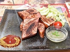 飲んで喰らって体力満タン！ 「セブンナイツ」公式カフェ“セブンナイツ 原宿ギルド in AMO CAFE”が10月20日にオープン