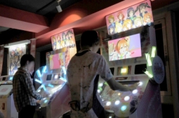 画像ギャラリー No.019のサムネイル画像 / AC版「ラブライブ!スクールアイドルフェスティバル」5月13日に開催されたロケテスト初日をレポート。クラブセガ秋葉原 新館で実際に“シャンシャン”体験してきた