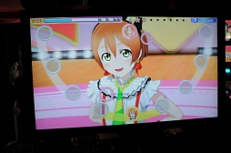 画像ギャラリー No.020のサムネイル画像 / AC版「ラブライブ!スクールアイドルフェスティバル」5月13日に開催されたロケテスト初日をレポート。クラブセガ秋葉原 新館で実際に“シャンシャン”体験してきた