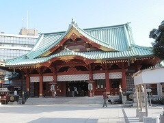 成功祈願のお祓いも行われた「ラブライブ！スクフェスAC」とTCG「スクコレ」の合同イベント「神田明神シャンシャン祭」の初日をレポート