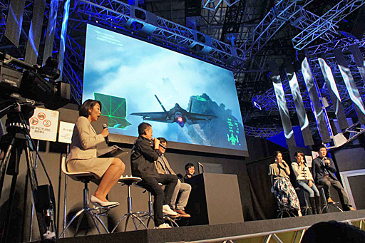画像ギャラリー No.008のサムネイル画像 / ［TGS 2018］「エースコンバット7 スカイズ・アンノウン」スペシャルステージをレポート。「コレクターズエディション」のブックレットには，片渕須直氏による4本の短編小説を収録