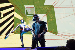 画像ギャラリー No.001のサムネイル画像 / ［TGS 2016］「Rez Infinite」を全身で楽しめる。シナスタジア（共感覚）スーツが“エンターテインメントの未来”ブースに出展中