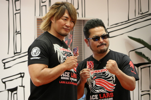 画像ギャラリー No.012のサムネイル画像 / 棚橋弘至選手×「鉄拳7」ラースのコラボコスチュームが実機披露。Web番組「生対決！棚橋弘至の鉄拳7FR バトルトーナメント」収録現場レポート