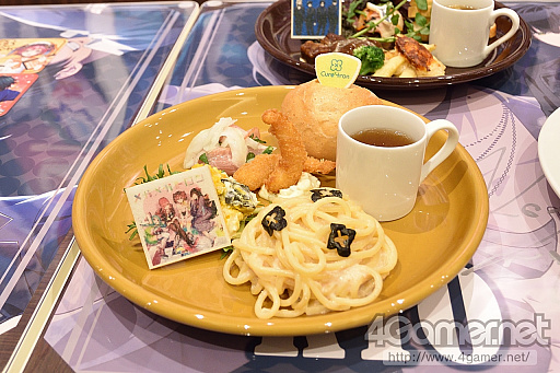 画像ギャラリー No.025のサムネイル画像 / 「セガコラボカフェ池袋 バンドやろうぜ!」が4月7日から期間限定でオープン。小林正典さんも登場したレセプションの模様をレポート