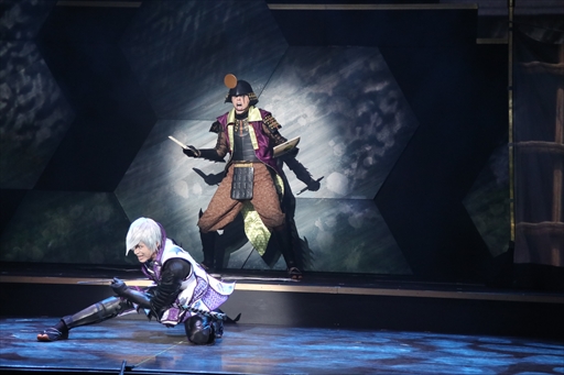 画像ギャラリー No.008のサムネイル画像 / 舞台「“斬劇『戦国BASARA』蒼紅乱世”『蒼』THE PRIDE」のゲネプロをレポート。「『紅』未来への誇り」と対をなすもう1つの物語