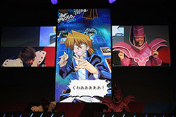画像ギャラリー No.009のサムネイル画像 / ［TGS 2016］はじめしゃちょーがTGSでデュエルスタンバイ！　対戦プレイが披露された「遊戯王 デュエルリンクス」ステージイベントをレポート