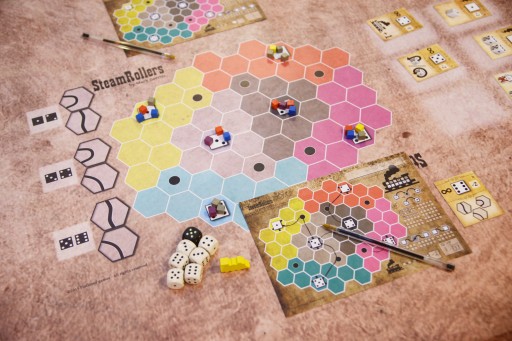 画像ギャラリー No.002のサムネイル画像 / ベルギーの鉄道ボードゲーム「SteamRollers」プレイレポート。和気あいあい系かと思いきや,意外にシビアな競争が楽しめる