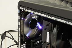 画像ギャラリー No.014のサムネイル画像 / Lenovo，GTX 1080を搭載可能なゲーマー向けキューブ型PCを9月2日に発売。RazerコラボのPCやG-SYNC対応ディスプレイも