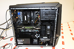 画像ギャラリー No.017のサムネイル画像 / Lenovo，GTX 1080を搭載可能なゲーマー向けキューブ型PCを9月2日に発売。RazerコラボのPCやG-SYNC対応ディスプレイも