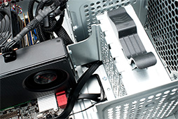 画像ギャラリー No.019のサムネイル画像 / Lenovo「Legion Y720 Tower」ミニレビュー。Ryzen 7 1800X&RX 570搭載で税込14万円台半ばなゲーマー向けPCの実力は