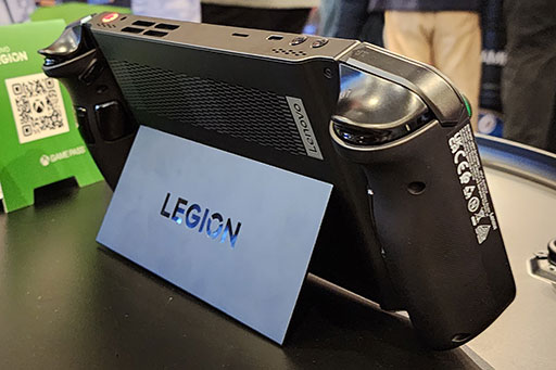 画像ギャラリー No.006のサムネイル画像 / 8.8インチ液晶+合体ゲームパッド付きの携帯型ゲームPC「Legion Go」を写真でチェック。今までにない機能や特徴に要注目だ