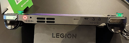 画像ギャラリー No.010のサムネイル画像 / 8.8インチ液晶+合体ゲームパッド付きの携帯型ゲームPC「Legion Go」を写真でチェック。今までにない機能や特徴に要注目だ