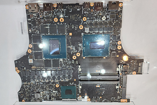 画像ギャラリー No.011のサムネイル画像 / これからのハイエンドゲームノートPCは液冷になる!?　Lenovoの「Legion 9i」に新たな可能性を見た