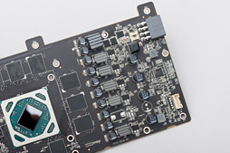 画像ギャラリー No.033のサムネイル画像 / Sapphire渾身のRX 480カード「NITRO+」レビュー。メモリ容量8GB版と4GB版にはそれぞれ異なる個性があった