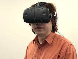 画像ギャラリー No.006のサムネイル画像 / VR空間を歩ける自由度をもたらす「ルームスケールVR」はどこがどう凄いのか? 発売直前のHTC Viveを体験してきた