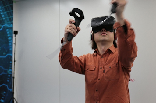 画像ギャラリー No.019のサムネイル画像 / VR空間を歩ける自由度をもたらす「ルームスケールVR」はどこがどう凄いのか? 発売直前のHTC Viveを体験してきた