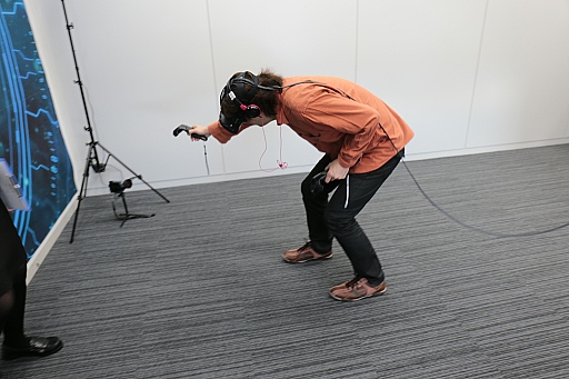 画像ギャラリー No.031のサムネイル画像 / VR空間を歩ける自由度をもたらす「ルームスケールVR」はどこがどう凄いのか? 発売直前のHTC Viveを体験してきた