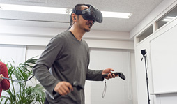 画像ギャラリー No.071のサムネイル画像 / 徳岡正肇の これをやるしかない!:VR空間内を歩き回れる夢のシステム「HTC Vive」が持つ可能性と課題について考える