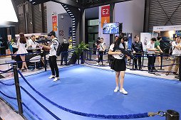 画像ギャラリー No.017のサムネイル画像 / ［CJ2016］ChinaJoy会場で見かけたVRデバイスその1：VRは迫力だ！　大型筐体が大盛況