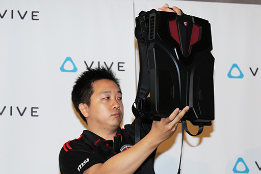 画像ギャラリー No.003のサムネイル画像 / HTCがTGS 2016の出展内容を明らかに。MSIのバックパック型PC「VR One」が初披露された説明会レポート