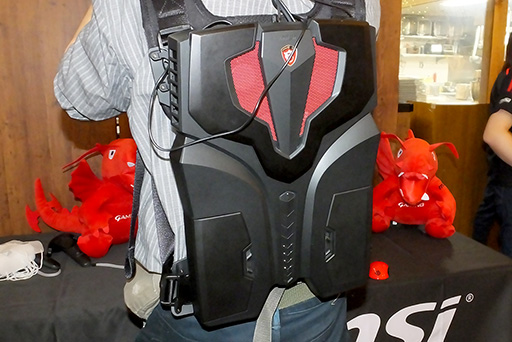 画像ギャラリー No.005のサムネイル画像 / HTCがTGS 2016の出展内容を明らかに。MSIのバックパック型PC「VR One」が初披露された説明会レポート