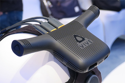 画像ギャラリー No.010のサムネイル画像 / ［CES 2018］HTC，解像度が向上した新型VR HMD「Vive Pro」を発表。Viveをワイヤレス化する純正アダプターも