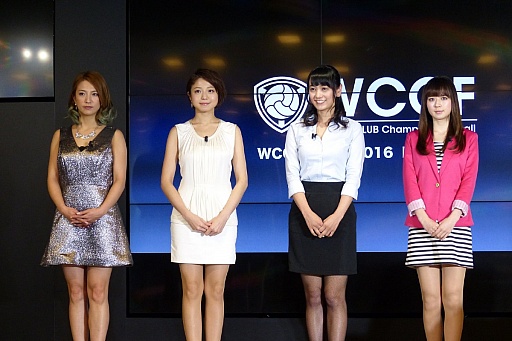 画像ギャラリー No.006のサムネイル画像 / 「WORLD CLUB Champion Football 2015-2016」の稼働開始記念イベントをレポート。ゲームで秘書を務める4人の女性タレントが登場