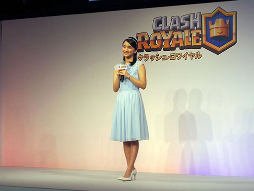 画像ギャラリー No.002のサムネイル画像 / 「クラロワ」の新テレビCM発表会をレポート。“ぶっこみお嬢様”を演じた岡田結実さんと,お笑いグループ「我が家」のトークバトルも勃発