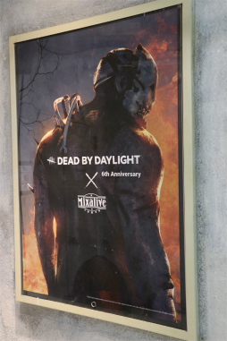 画像ギャラリー No.003のサムネイル画像 / 東京・池袋で「Dead by Daylight」のコラボバーが7月31日まで開催中。“死んだ犬の酒場”をイメージした店内で，コラボカクテルを楽しもう