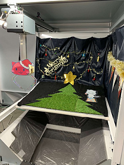 画像ギャラリー No.004のサムネイル画像 / 「トレバ」にクリスマス限定のセール台が登場。特別デコレーションも