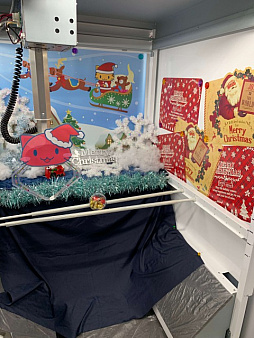 画像ギャラリー No.005のサムネイル画像 / 「トレバ」にクリスマス限定のセール台が登場。特別デコレーションも