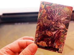 新作TCG「三国志大戦」，ロケテストで分かった最新情報レポート。プレイの順番待ち機能やカードのオンライントレードを標準搭載