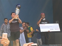 画像ギャラリー No.009のサムネイル画像 / 「ウイイレ」の世界大会決勝「The 2016 PES World Finals」は,フランス代表が2連覇を達成