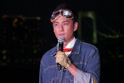 画像ギャラリー No.005のサムネイル画像 / 夏のデックス東京ビーチはポケモンでいっぱい！　ピカチュウ＆ボルケニオンも駆けつけた，イルミネーション点灯式をレポート