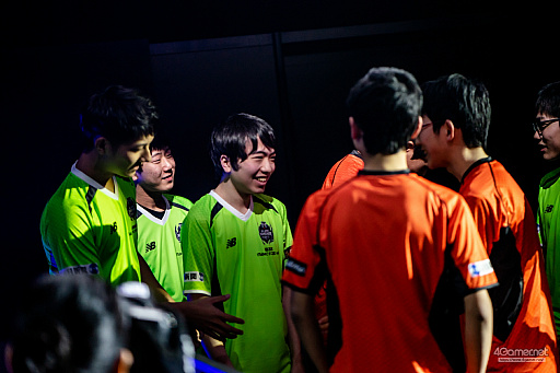 画像ギャラリー No.038のサムネイル画像 / 「第2回全国高校eスポーツ選手権」ロケットリーグ部門 決勝大会をレポート。ラストに劇的なドラマが待ち受けていた年末の戦い