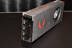 画像ギャラリー No.006のサムネイル画像 / ［SIGGRAPH］AMDの本気GPU「Radeon RX Vega」がついに発表。「GTX 1080をしのぐ理論性能」で399ドル（税別）から。8月14日発売