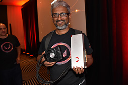 画像ギャラリー No.007のサムネイル画像 / ［SIGGRAPH］AMDの本気GPU「Radeon RX Vega」がついに発表。「GTX 1080をしのぐ理論性能」で399ドル（税別）から。8月14日発売