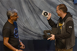 画像ギャラリー No.006のサムネイル画像 / ［SIGGRAPH］「Radeon RX Vega」の短尺版やEPYCを20基搭載するサーバーなどが初披露されたAMD「Capsaicin」イベントレポート