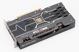 画像ギャラリー No.018のサムネイル画像 / 「Radeon RX 5500 XT」レビュー。Navi世代のエントリー市場向けGPUは，競合たるGTX 1650 SUPERを多くのゲームで上回る