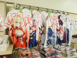 画像ギャラリー No.017のサムネイル画像 / 実寸大「原初の火(アエストゥス・エストゥス)」がお披露目。イベント限定グッズも販売される「Fate/EXTELLA」のイベント「Fate/EXTELLA MUSEUM」をレポート