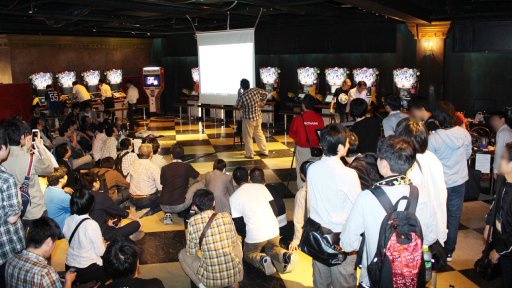 画像ギャラリー No.003のサムネイル画像 / 「QMA JAPAN TOUR 2016 賢神降臨」の初戦が開幕。KONAMI公認「賢竜杯 第2回ウェアハウスカップ」レポート