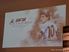 画像ギャラリー No.001のサムネイル画像 / 小島よしおさんのサッカーギャグに河北麻友子さんが本音をポロリ。サイバードの新作サッカークラブ育成アプリ「BFB Champions」のプレス発表会をレポート