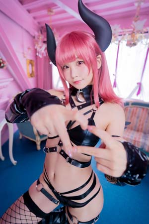 画像ギャラリー No.002のサムネイル画像 / 「ロードモバイル」,“あなたのひと推しで夏が決まる!人気コスプレイヤー対抗戦”開幕